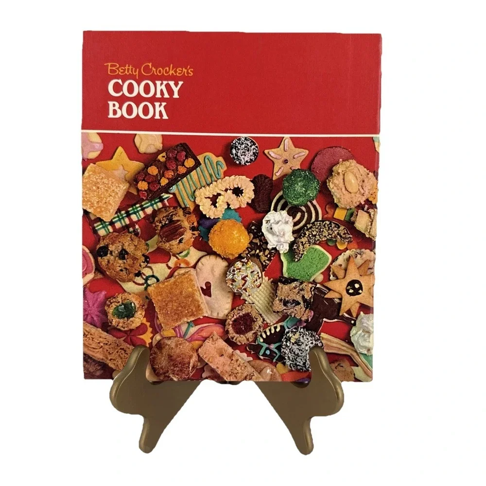 Vintage Betty Crocker's Cooky 1973 Spiral Binder Cookbook Cookies